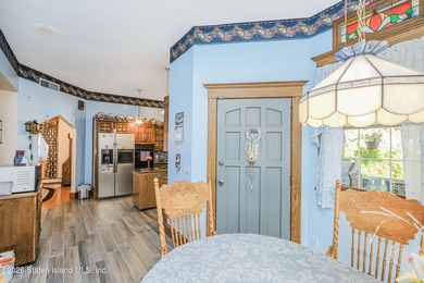 24 Ross Lane - Eltingville, Staten Island Step back in time and - photo 22