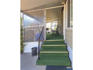 Seller credit available! Well-maintained double-wide on an