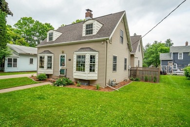 Charming 3-Bedroom, 2.5-Bath Home in Menomonie with Stylish - photo 27