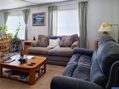 Seller credit available! Well-maintained double-wide on an