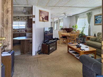 Seller credit available! Well-maintained double-wide on an