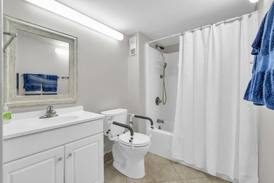 Oceanfront two-bedroom, two-bathroom condo with direct Atlantic - photo 30
