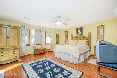 24 Ross Lane - Eltingville, Staten Island Step back in time and - photo 38