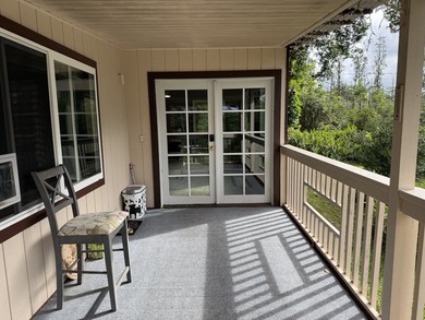 Enjoy tropical paradise in this comfortable 4 bedroom, 2 bath - photo 3