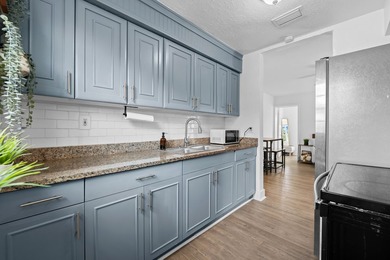 2025 ROOF, 2023 A/C and 2022 water heater! Beautifully updated 3 - photo 8