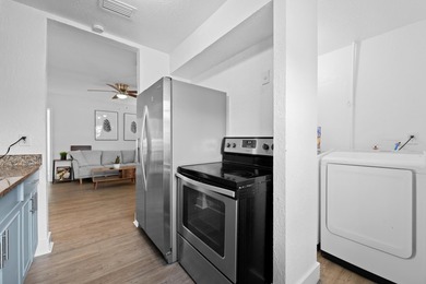 2025 ROOF, 2023 A/C and 2022 water heater! Beautifully updated 3 - photo 9