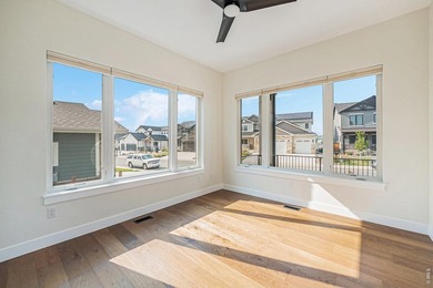 Welcome to this exquisite custom-built home nestled in the heart - photo 18