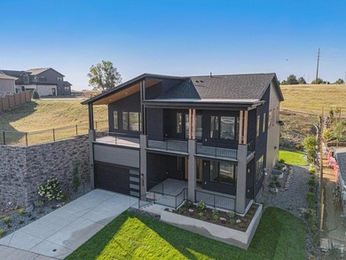 Welcome to this exquisite custom-built home nestled in the heart - photo 27