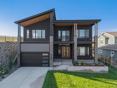 Welcome to this exquisite custom-built home nestled in the heart - photo 28