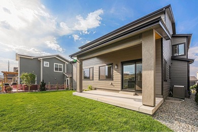 Welcome to this exquisite custom-built home nestled in the heart - photo 29