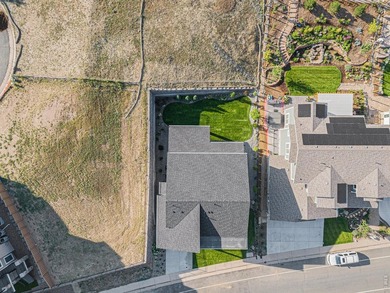 Welcome to this exquisite custom-built home nestled in the heart - photo 36