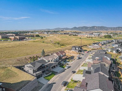 Welcome to this exquisite custom-built home nestled in the heart - photo 37
