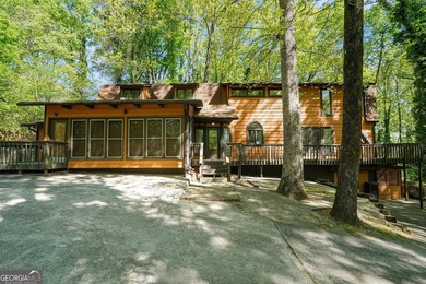 A private lake retreat priced below appraised value. Discover - photo 1