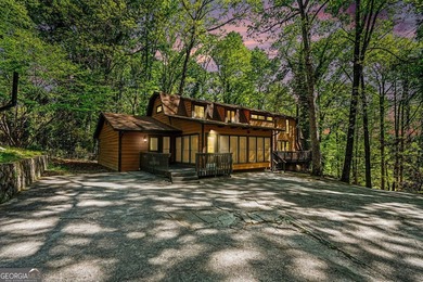 A private lake retreat priced below appraised value. Discover - photo 4