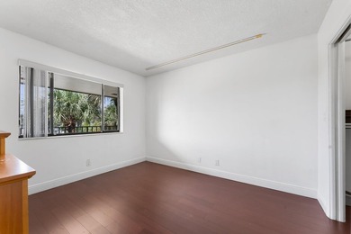 Wake up to tranquil lake and golf course views in this - photo 14