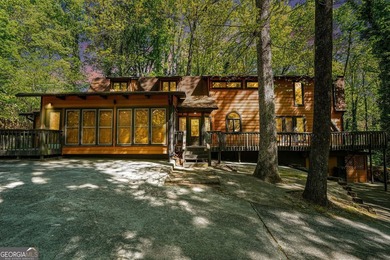 A private lake retreat priced below appraised value. Discover - photo 5