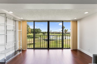 Wake up to tranquil lake and golf course views in this - photo 15