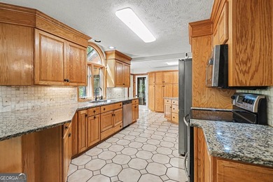 A private lake retreat priced below appraised value. Discover - photo 10