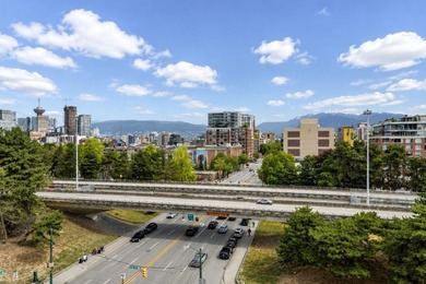 One-of-a-kind sub-penthouse at The Left Bank-a premier concrete - photo 30