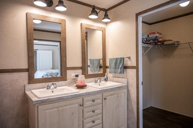 Enjoy this beautiful, wooded retreat and escape from the city - photo 30
