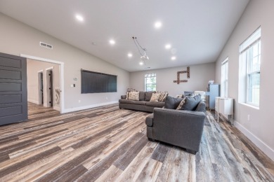 Spacious Barndominium-style home with dock possible! - photo 36