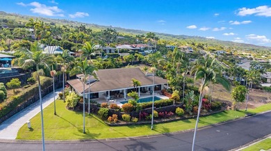 Commanding an exceptional position above historic Keauhou Bay - photo 2