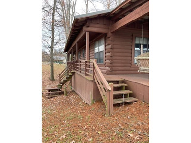 Beautiful 4-bedroom, 2-bath log cabin on Lake Bruin with 1,461 - photo 4