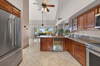 Commanding an exceptional position above historic Keauhou Bay - photo 9