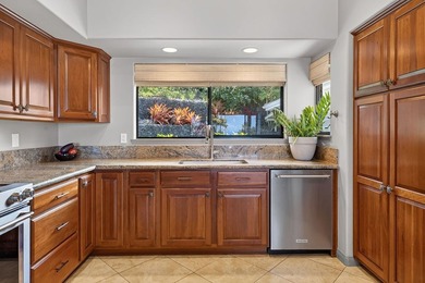 Commanding an exceptional position above historic Keauhou Bay - photo 10