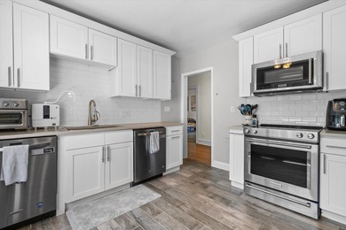 This boutique condominium sits on the 2nd and 3rd floors of this - photo 11