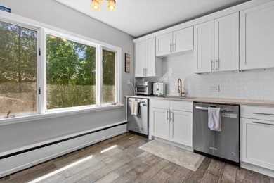 This boutique condominium sits on the 2nd and 3rd floors of this - photo 12