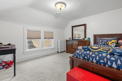 This boutique condominium sits on the 2nd and 3rd floors of this - photo 19