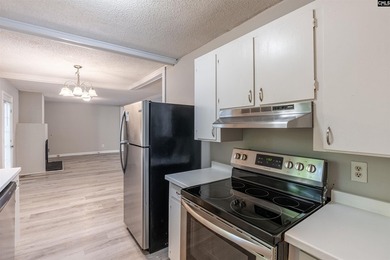 Affordable, one-level ranch in New Friarsgate, zoned for - photo 10