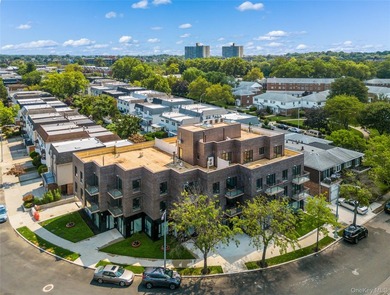 Modern 2-Bedroom, 2-Bath Condominium in Bay Terrace Welcome to - photo 1