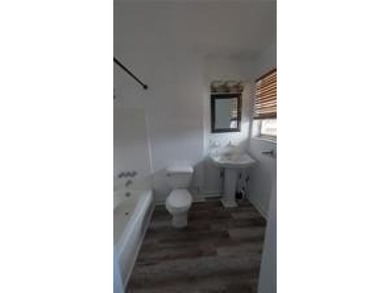 PRIMARY RESIDENCE OR INVESTMENT. 2 BEDROOM 1 BATH APARTMENT SALE - photo 11