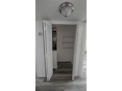 PRIMARY RESIDENCE OR INVESTMENT. 2 BEDROOM 1 BATH APARTMENT SALE - photo 12