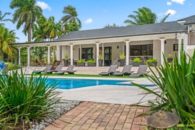 This spectacular house of almost 5 acres offers an experience - photo 8