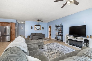Rare opportunity to own a beautifully updated 3 BR / 2 BA, 2,625 - photo 29