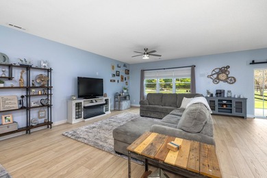 Rare opportunity to own a beautifully updated 3 BR / 2 BA, 2,625 - photo 30