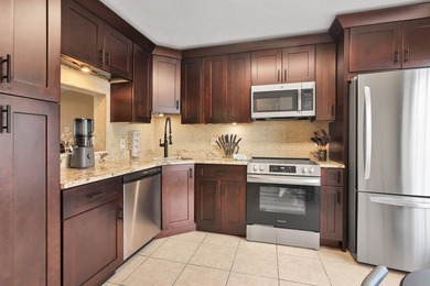 This charming lakefront 3-bedroom, 2.5-bath townhouse is ready - photo 4