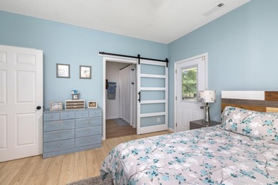 Rare opportunity to own a beautifully updated 3 BR / 2 BA, 2,625 - photo 35