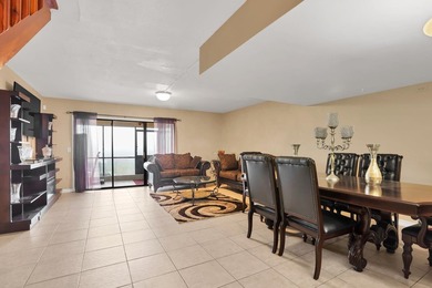This charming lakefront 3-bedroom, 2.5-bath townhouse is ready - photo 7