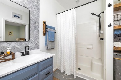 Rare opportunity to own a beautifully updated 3 BR / 2 BA, 2,625 - photo 37