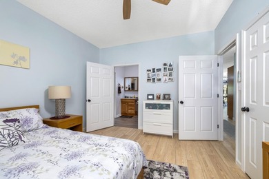 Rare opportunity to own a beautifully updated 3 BR / 2 BA, 2,625 - photo 39