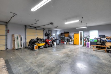 Rare opportunity to own a beautifully updated 3 BR / 2 BA, 2,625 - photo 49
