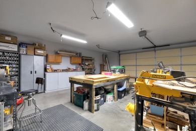 Rare opportunity to own a beautifully updated 3 BR / 2 BA, 2,625 - photo 50