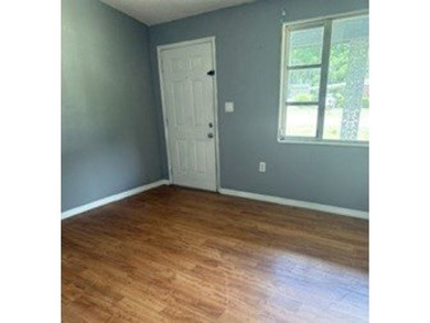 Great investment home, home on inside is ready to rent or live - photo 2