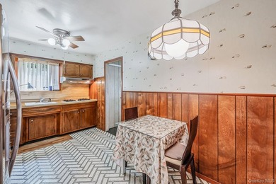 Welcome to 146-15 27th Avenue, a well-maintained and spacious - photo 11