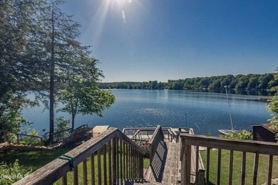 Galway Lake- Featuring a charming 3-bedroom 1-bathroom seasonal - photo 2