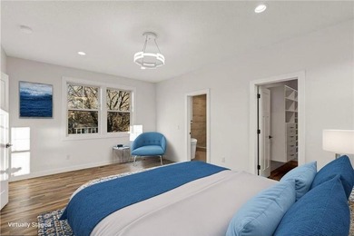 Professionally renovated, perfectly located in the heart of Lake - photo 22